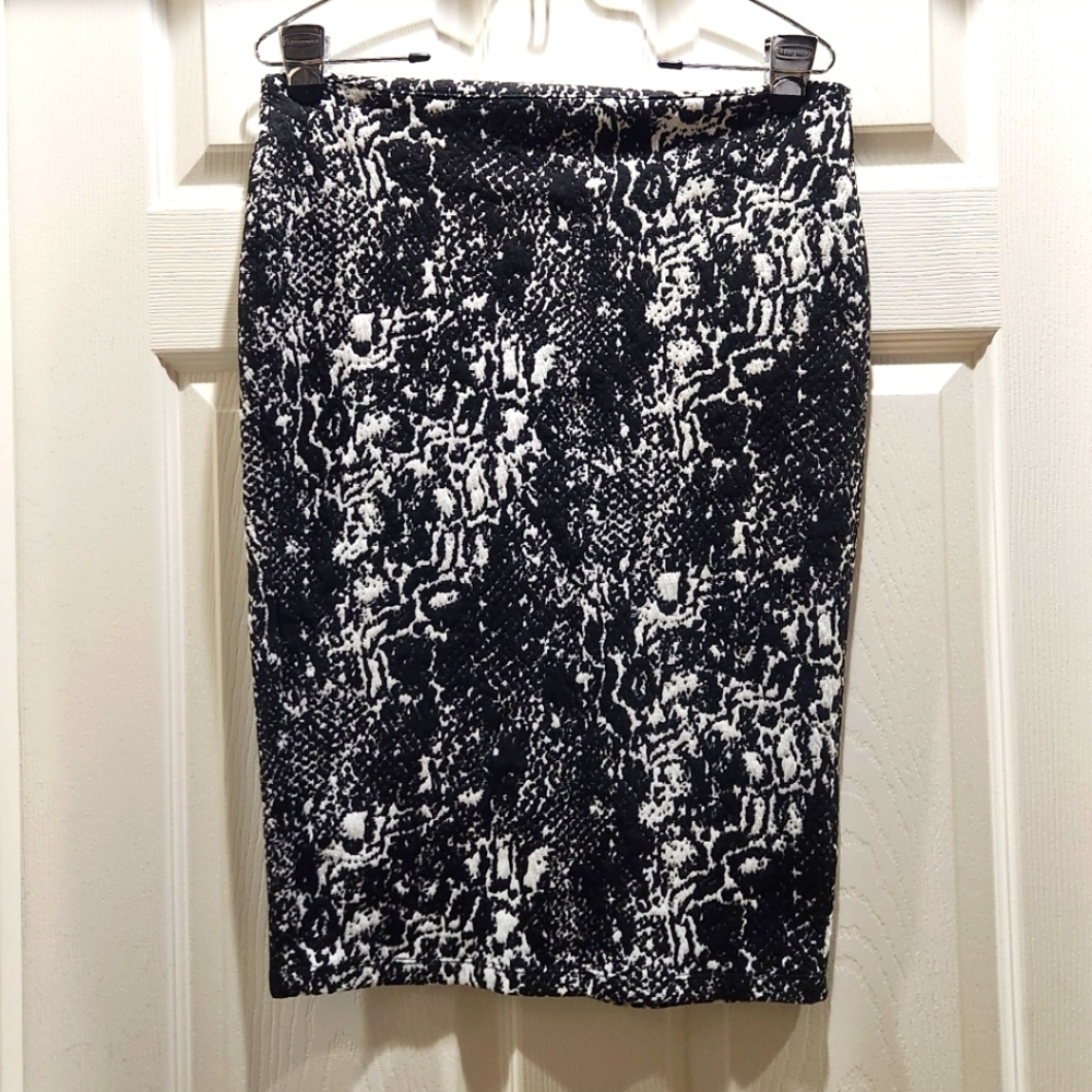 Bongo pencil skirt.  Size M